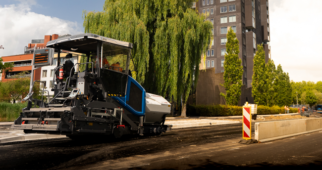 Smooth Debut for First All-Electric Highway-Class Paver  SD25 80C e in the Netherlands